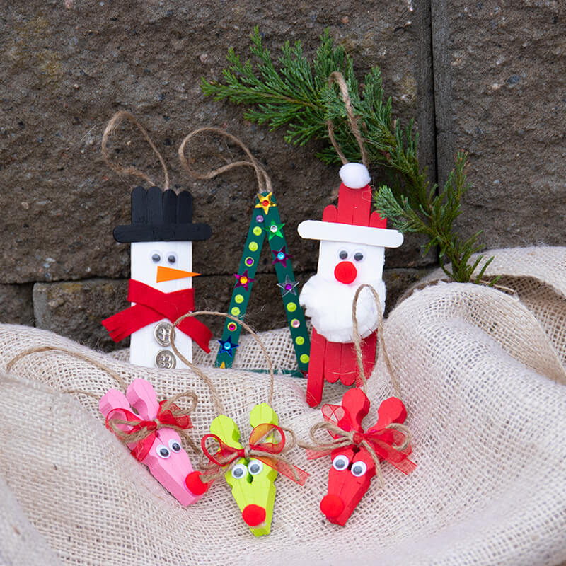 Cute Novelty Reindeer Wooden Pegs In A Pack Of 6 Tree Or Home Decorations Xmas Craft Card Hanging 