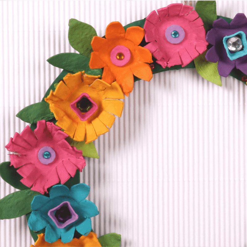 Easter craft ideas – egg box wreath 